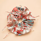 Marble lacquer silk scrunchie - Rose Marble (lifestyle)