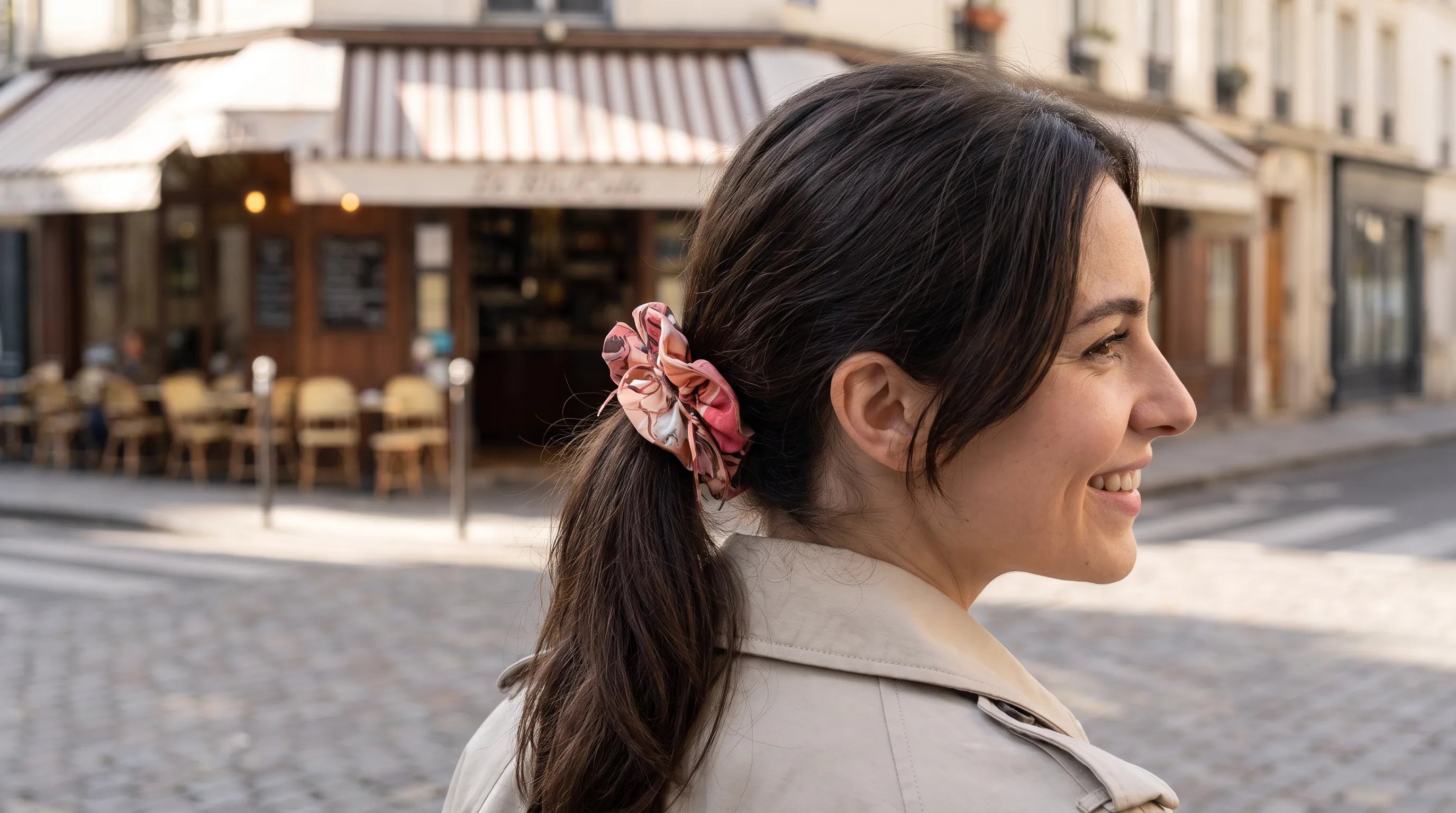 Traditional Chinese Lacquer Art Pearl Scrunchie — Coral Flame