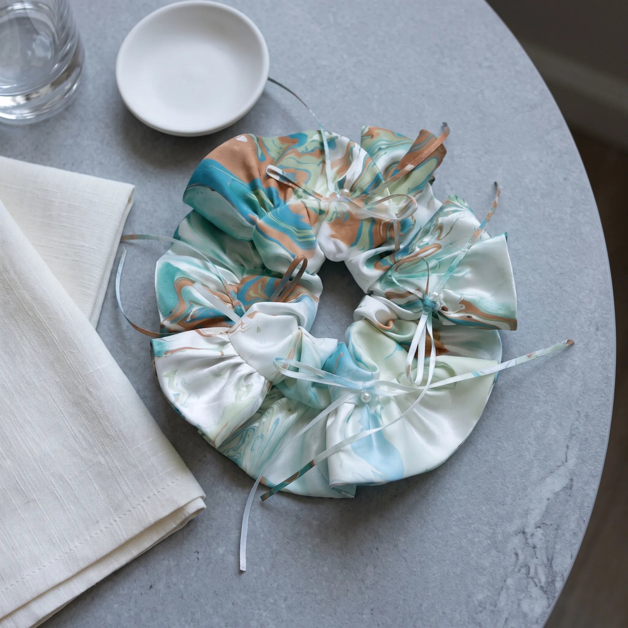 Traditional Chinese Lacquer Art Pearl Scrunchie — Ocean & Sand